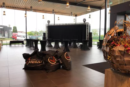 Bigger view of Voorstelling de Barakke