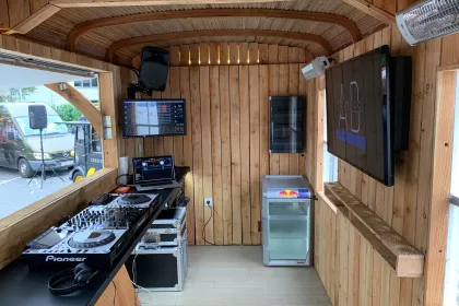 Bigger view of DJ Barakke