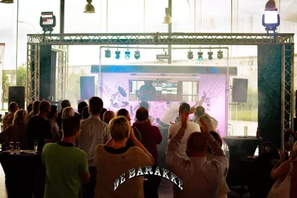 Bigger view of Voorstelling de Barakke